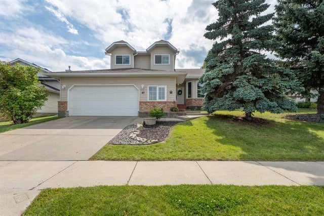 Residential Property for Sale at 43 Westridge Drive, Okotoks: MLS®# A2241903