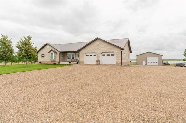 123047 Township Road 102, Burdett