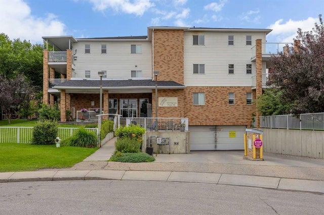 Calgary Real Estate: Residential Property for Sale in Marlborough Park