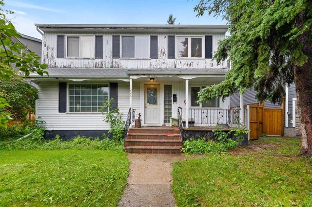 Photo for MLS®# A2242053 - home for sale at 1225 Regal Crescent Northeast, Renfrew, Calgary Alberta