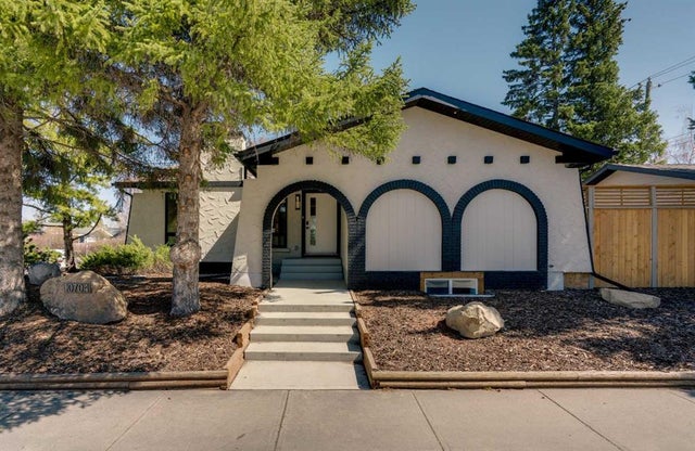 10704 Oakfield Drive Sw, Calgary