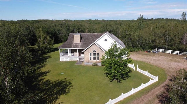 6 Cedar Crescent, Rural Wainwright No. 61, M.D. of