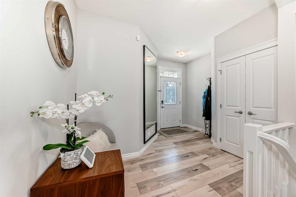 56 Belmont Terrace Southwest, Calgary – Residential Detached Listing Photo 4