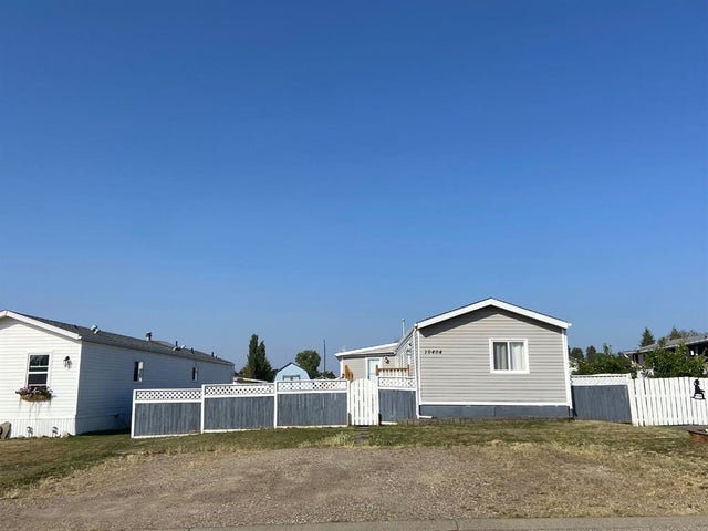 10404 98 Street, Fairview