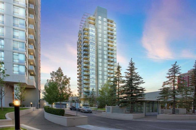 Photo for MLS®# A2242244 - home for sale at 807, 55 Spruce Place Southwest, Spruce Cliff, Calgary Alberta