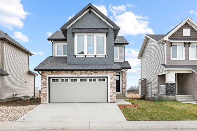 High River Home for Sale: Residential Listing in Montrose.