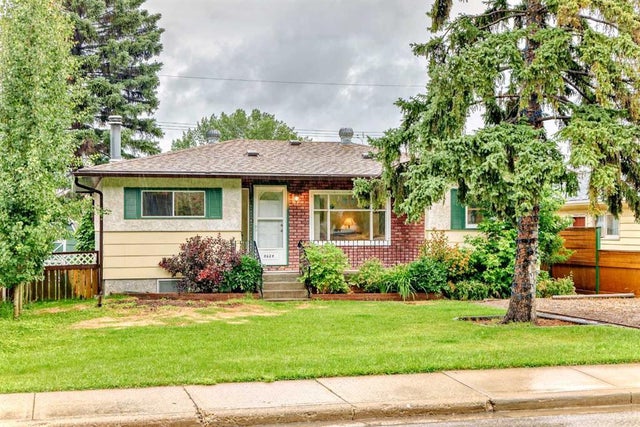 Photo for MLS®# A2242338 - home for sale at 8624 33 Avenue Northwest, Bowness, Calgary Alberta