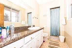 105 Valhalla Crescent Northwest, Calgary – Residential Detached Listing Photo 7