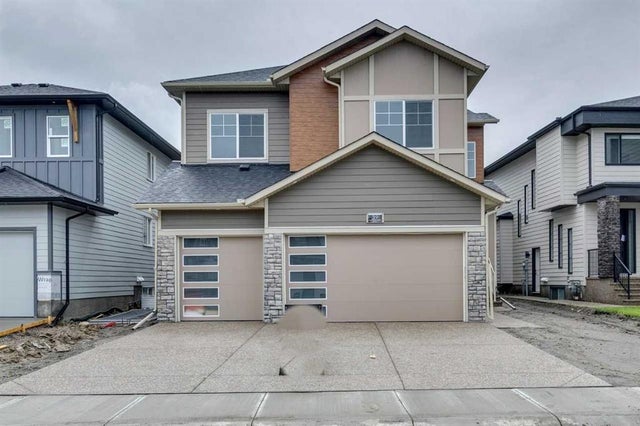 39 South Shore Road, Chestermere