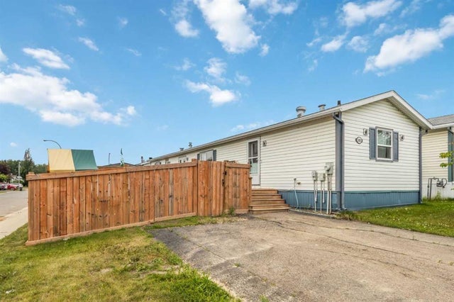 101 Hoehne Street, Fort McMurray