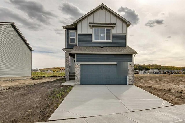 31 Creekstone Green Sw, Calgary