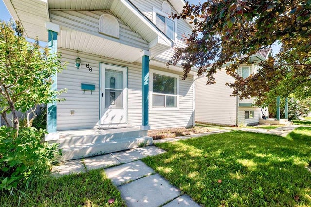 Residential Home for Sale in Calgary, Alberta