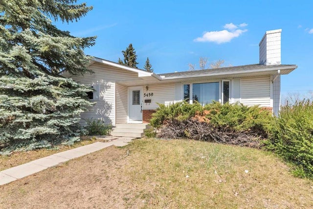 Photo for MLS®# A2242806 - home for sale at 5439 Dalrymple Crescent Northwest, Dalhousie, Calgary Alberta