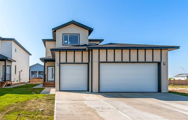 78 Vincent Crescent, Olds