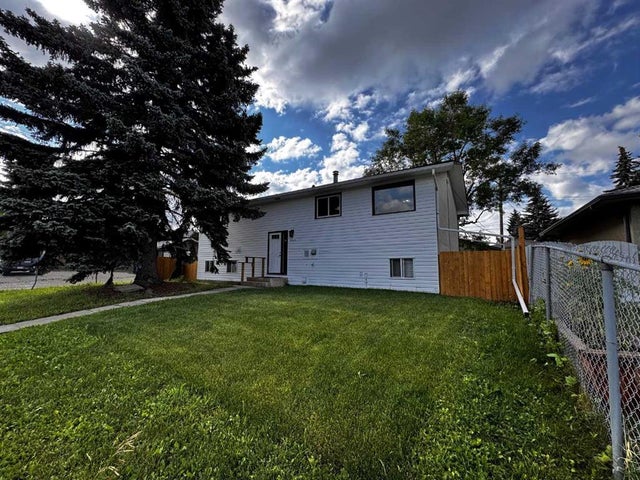 Calgary Real Estate Listing: 3429 19 Avenue Southeast, Southview