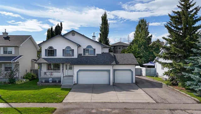 Chestermere Real Estate Listing: 857 West Chesteremere Drive, Chesterview Estates