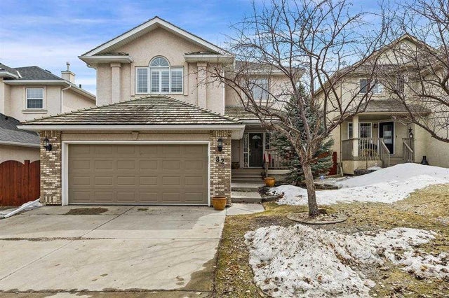 Real Estate Listing in McKenzie Lake, Calgary