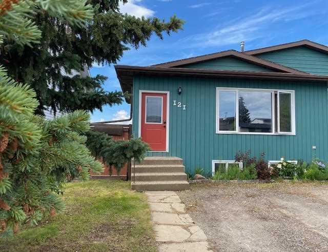 121 Sutherland Avenue, Hinton