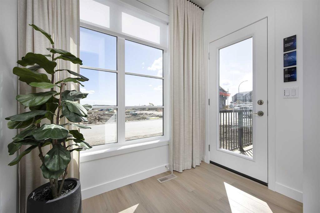 7083 Rangeview Avenue Southeast, Calgary – Residential Semi Detached Listing Photo 8