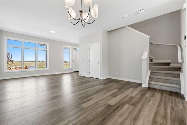 7067 Rangeview Avenue Se, Calgary