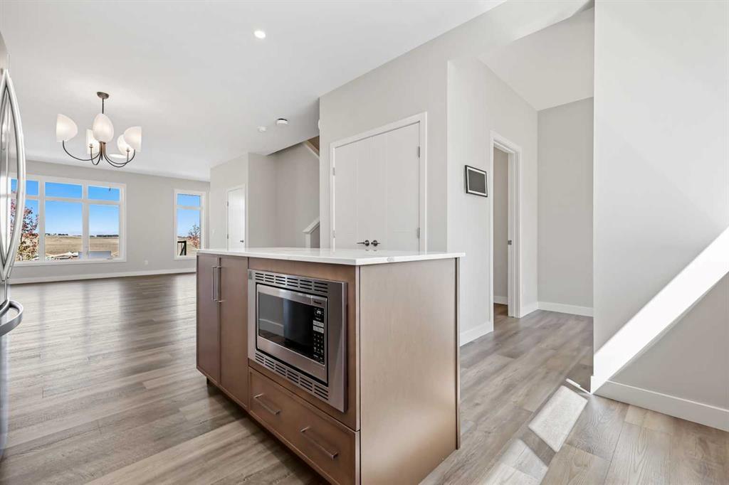 7067 Rangeview Avenue Southeast, Calgary – Residential Semi Detached Listing Photo 6