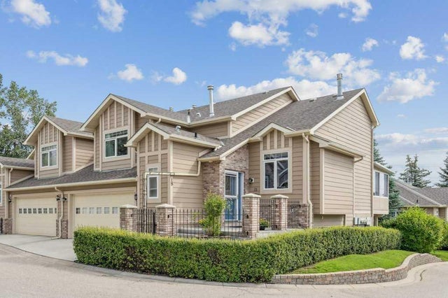 Calgary Home for Sale: Residential Listing in Varsity