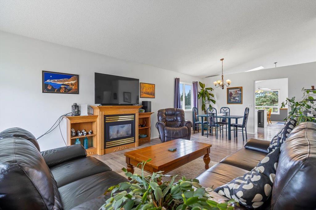 8580 23 Avenue Southeast, Calgary – Residential Detached Listing Photo 3