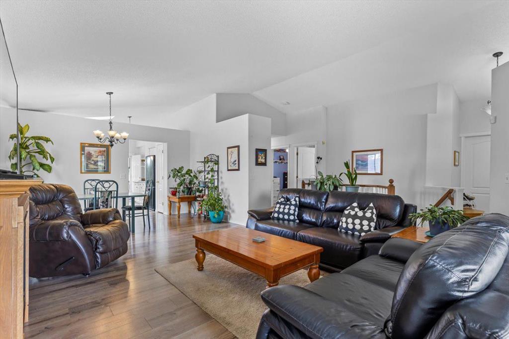 8580 23 Avenue Southeast, Calgary – Residential Detached Listing Photo 4