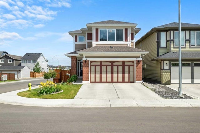 Calgary Real Estate Listing: 212 Magnolia Heath Southeast, Mahogany