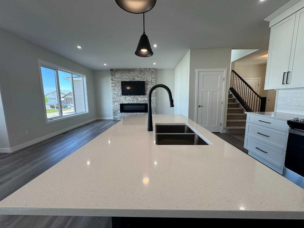 49 Emmett Crescent Red Deer Alberta T4P 3G8 Evergreen Home For Sale