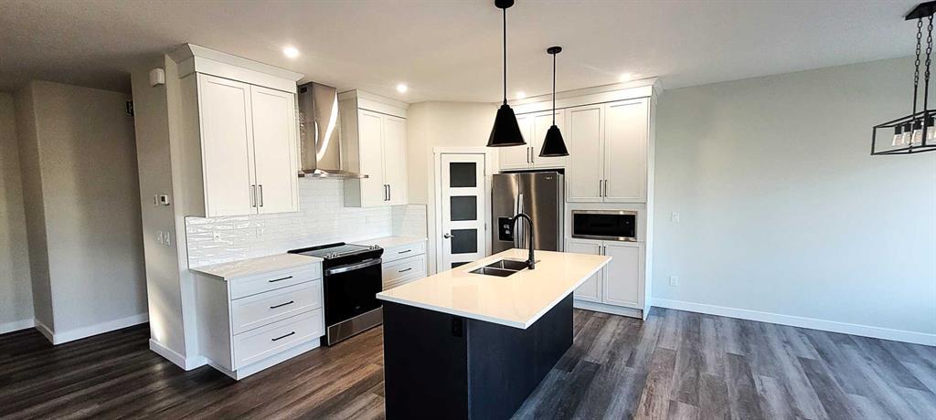 49 Emmett Crescent Red Deer Alberta T4P 3G8 Evergreen Home For Sale