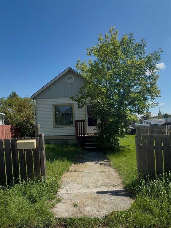 Residential Home for Sale in Calgary, Alberta