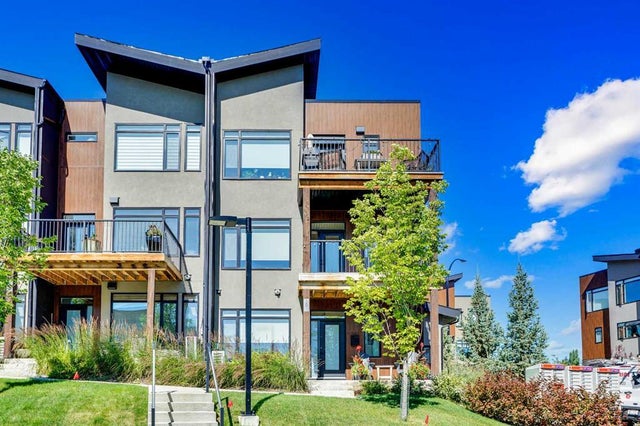 Photo for MLS®# A2243949 - home for sale at 19 Royal Elm Green Northwest, Royal Oak, Calgary Alberta