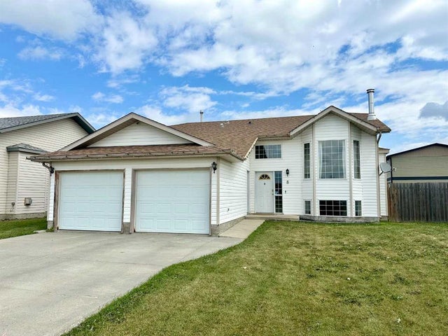 8 Trading Post Trail, Whitecourt