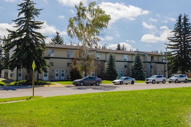 Strathmore Real Estate Listing: 12, 707 Westmount Drive, Westmount_Strathmore