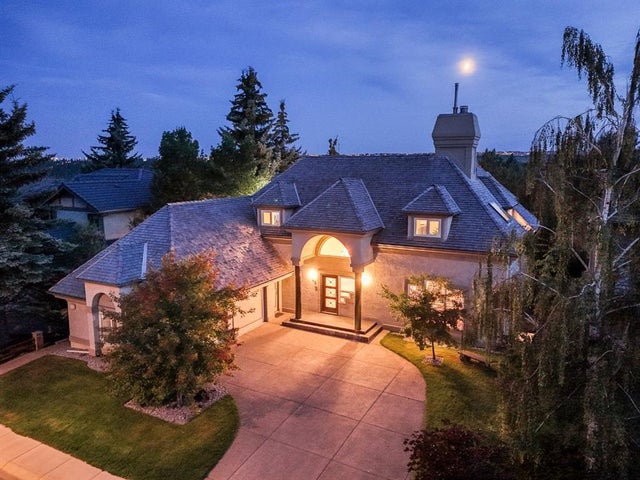 42 Woodhaven Crescent Sw, Calgary