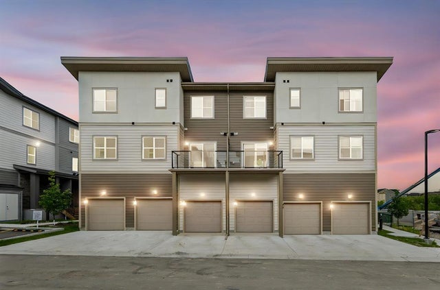 Residential Home for Sale in Calgary, Alberta