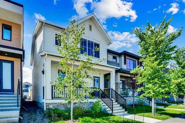 Calgary Home for Sale: Residential Listing in Alpine Park