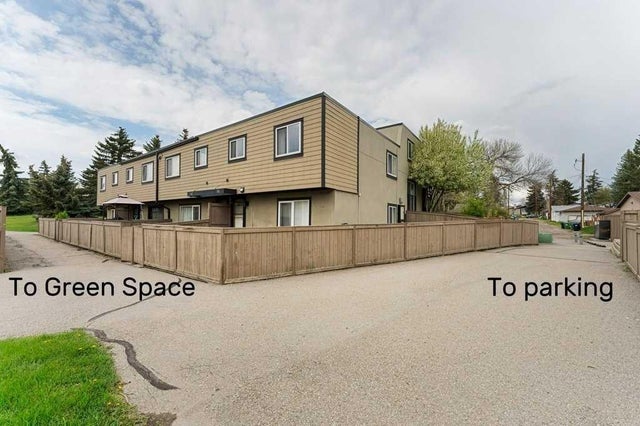 Real Estate Listing in Glenbrook, Calgary