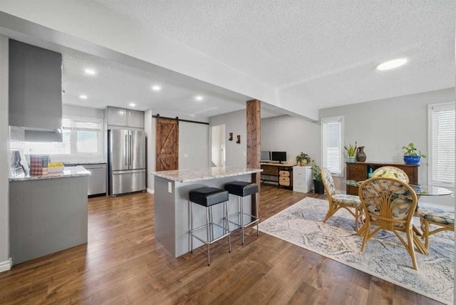 828 Hunterston Crescent Nw, Calgary