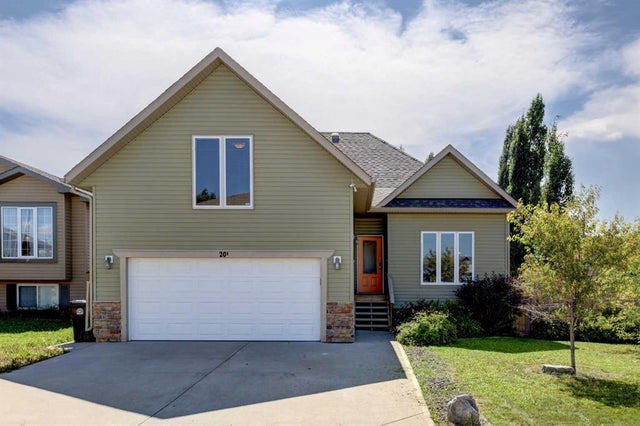 201 11a Avenue Ne, Sundre