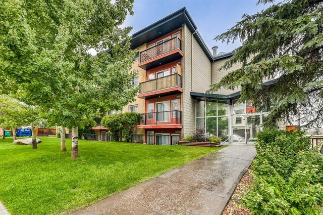 Home for Sale Located at 101, 1424 22 Avenue Southwest, Calgary, Alberta