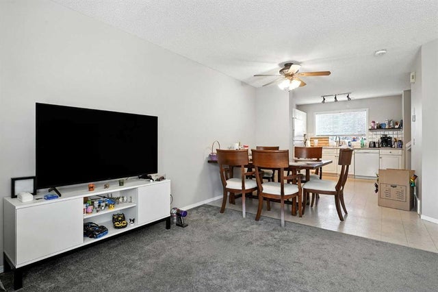 116 Prestwick Acres Lane Se, Calgary