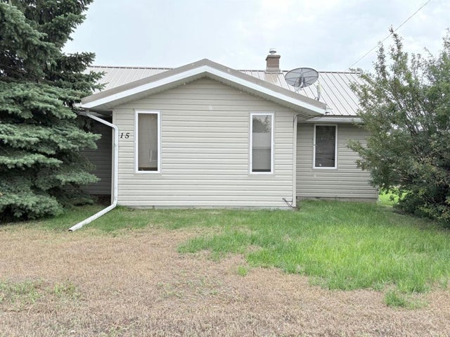 15 1 Avenue E, Acadia Valley