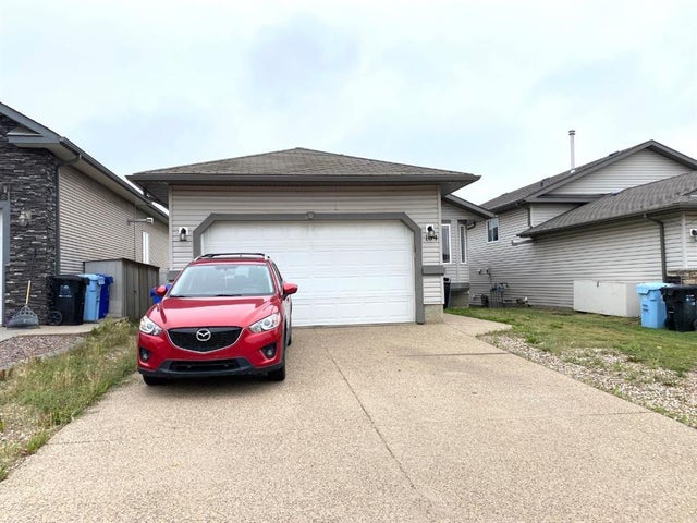 104 Philpott Bay, Fort McMurray