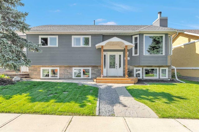 Residential Home for Sale in Okotoks, Alberta