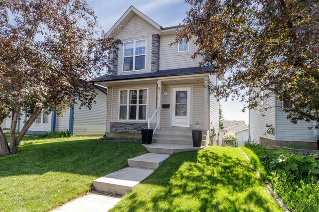 91 Covington Close, Calgary