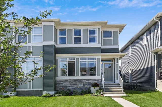 Chestermere Home for Sale: Residential Listing in Dawson's Landing