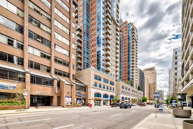 Home for Sale Located at 701, 920 5 Avenue Southwest, Calgary, Alberta
