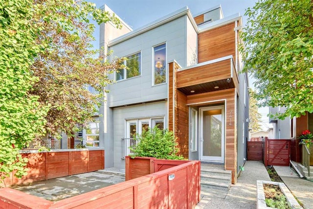 2414 31 Avenue Sw, Calgary
